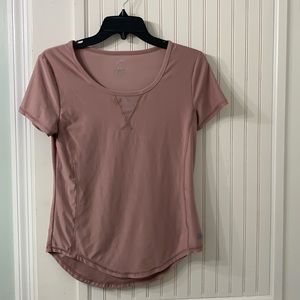 Women’s polyester workout tee